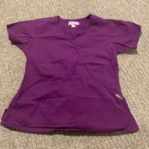 💜💜 Koi purple scrub top 💜💜